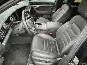 VW Touareg 3,0TDi 4x4 VZDUCH,  KŮŽE, Tažné , r.v.12/2020 DPH - 7