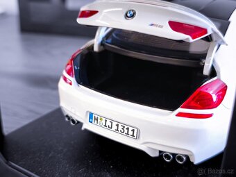 BMW M6 1:18 Paragon Models - 7