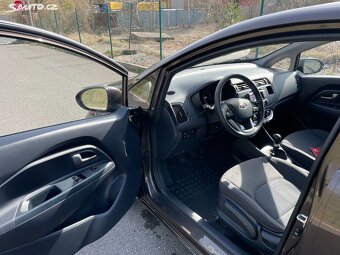 Kia Rio - 7