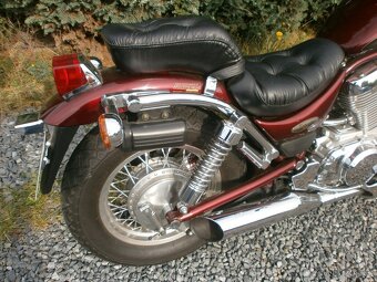 suzuki intruder VS 800 - 7
