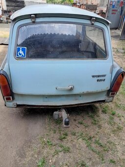 Trabant 601 kombi, 2 v 1 - 7