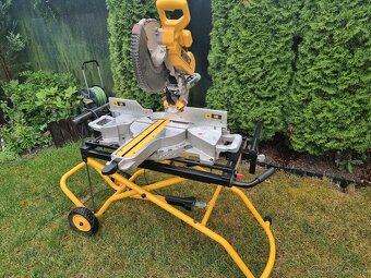 DeWALT DWS780 Pokosová pila s posuvem (1675W/305mm) - 7
