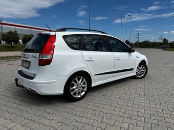 Hyundai i30 CW 1.6 92Kw / 2010 - 7