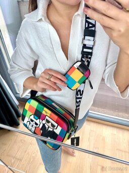 KOSTIČKOVÁ CROSSBODY KABELKA KARL LAGERFELD 1 - 7