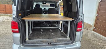 Spaci vestavba T5 - 7