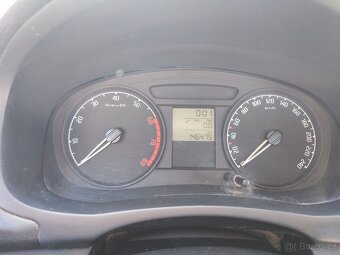 2009 Škoda Roomster 1.4i 16V vadný motor - 7