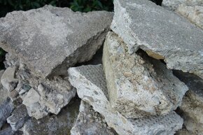 Kusy betonu do základů apod. - 7