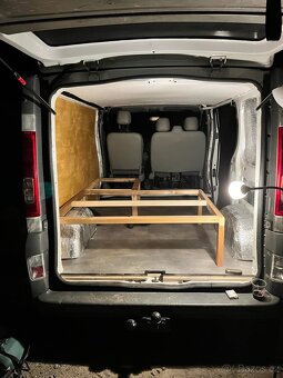 Opel vivaro 2.0 84kw obytná vestavba - 7