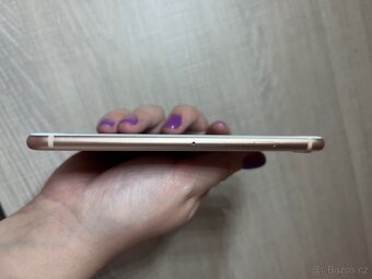 iPhone 8 (256GB) - 7