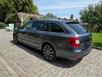 ŠKODA SUPERB KOMBI 2015 2.0TDI AMBITION PLUS - 7