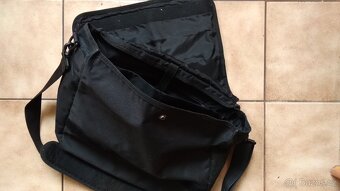 Batohy na záda i do ruky, na notebook, CD disky aj. - 7