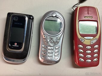 Stare telefonyNabizim několik znacek - 7