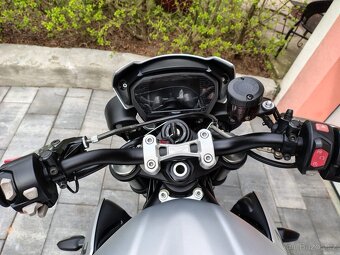 Triumph Street Tripla R 765 - 7