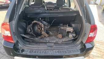 Kia Sportage 2 2.0CRDi 103kW D4EA rv. 2008 facelift - 7