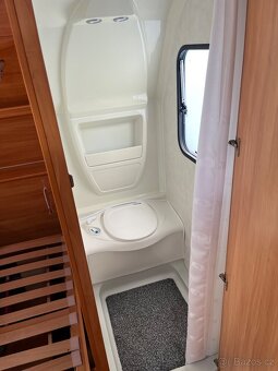 Adria Adora 462 PU podlahové topení - 7
