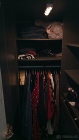 Prodám asko rohovou skříň. - 7