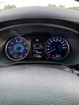 Toyota Hilux 2.4 110kw - 7