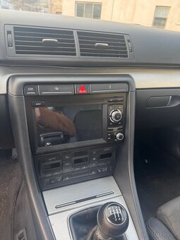 Audi a4 b7 díly - 7