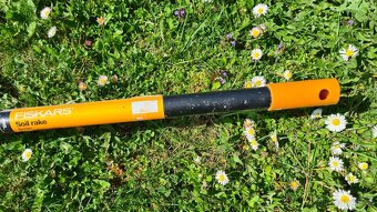 Hrábě Fiskars Solid 36 cm - 7