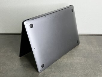 MacBook Air 13'' 2020 / M1 / 8GB / 256GB SSD / Space Gray - 7