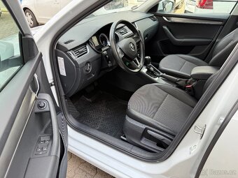 Škoda Octavia 3 Combi Style 2.0 TDI 110kW DSG ACC Ambient Qi - 7