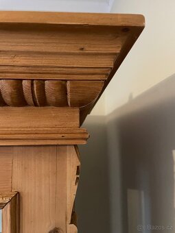 Skleník- starožitná skříň z masivu - 7