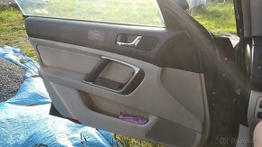 Subaru Legacy IV 3.0 H6 - 7