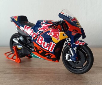 Brad Binder KTM 1:12 NewRay MotoGP - 7