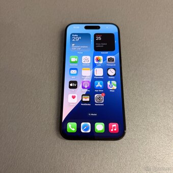 iPhone 15 Pro 256GB black titan, pěkný stav, rok záruka - 7