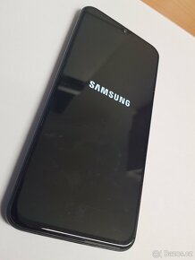 Samsung A40 plně funkční pěkný kus - 7