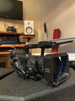 Prodam dve profy Panasonic DVX 100BE - 7