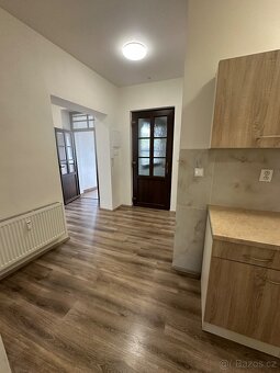 Pronájem bytu 1+kk s balkonem , ulice Hálkova - Brno. - 7