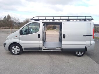 OPEL VIVARO LONG 2,5 CDTI 107kW RV2011 VELKÁ VÝBAVA 1MAJITEL - 7