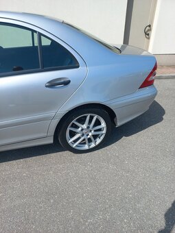 Mercedes-Benz W203 2005 Facelift 2.0 CDI 90 KW - 7