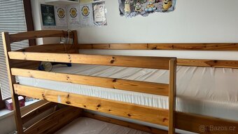 Prodám dřevěnou palandu z masivu borovice - 7