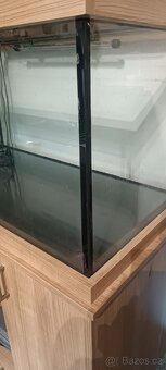 Akvárium se skříňkou a horním deklem. Sklorex. - 7