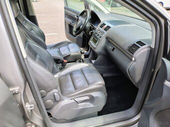 Volkswagen Touran 1.9 TDI 77 KW Facelift, 7 míst - 7
