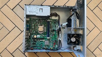 Lenovo ThinkCentre M73 SFF na doplnění nebo díly - 7