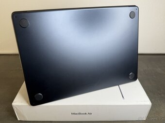 MacBook Air 15'' 2023 / M2 / 8GB / 512GB SSD / Kompletní b - 7