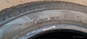 2 zimní pneumatiky BRIDGESTONE 215/65R17 99H 7,00mm - 7