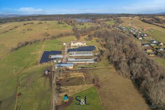 Prodej zemědělského objektu s pozemky o výměře 11 418 m², Ho - 7