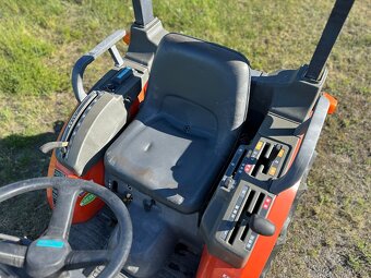 Malotraktor Kubota B92 - 7