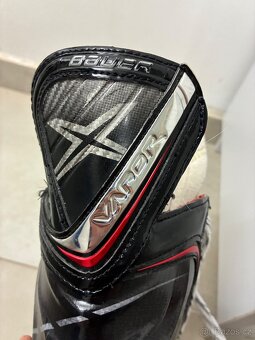 Prodám Juniorské brusle Bauer Vapor X800 S17 Junior velikost - 7
