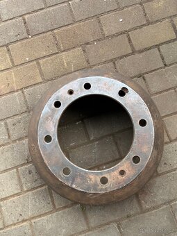 Koupím brzdový buben Ifa vlek hw 60.11, nebo fekál HTS 100 - 7