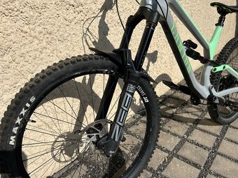 Canyon Torque CF 7(2021). Velikost L. 27,5. - 7