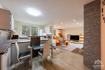 Prodej přízemního rodinného domu 2+1 s šatnou a pracovnou, V - 7