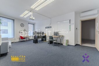 Prodej obchodního prostoru u náměstí 547 m², Uherské Hradišt - 7