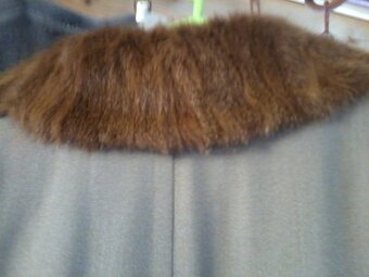 retro kabát s  kožešinou - 7