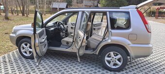 NISSAN X-Trail 2,2 DCi -WEBASTO - 7