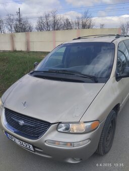 Prodám Chrysler Town & Country - 7